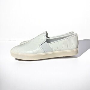 🌻Vince Blair White Embossed Leather Slip On Sneakers Women's Size 10